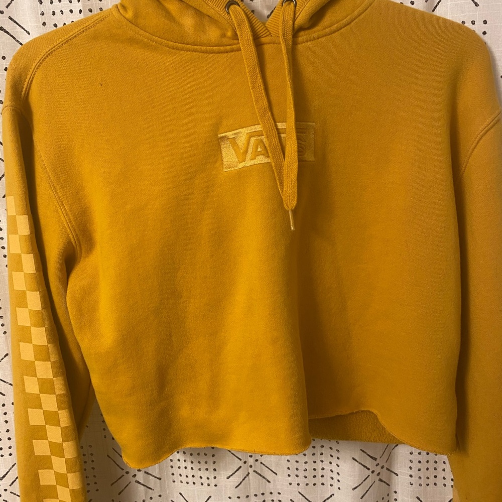 cropped hoddie